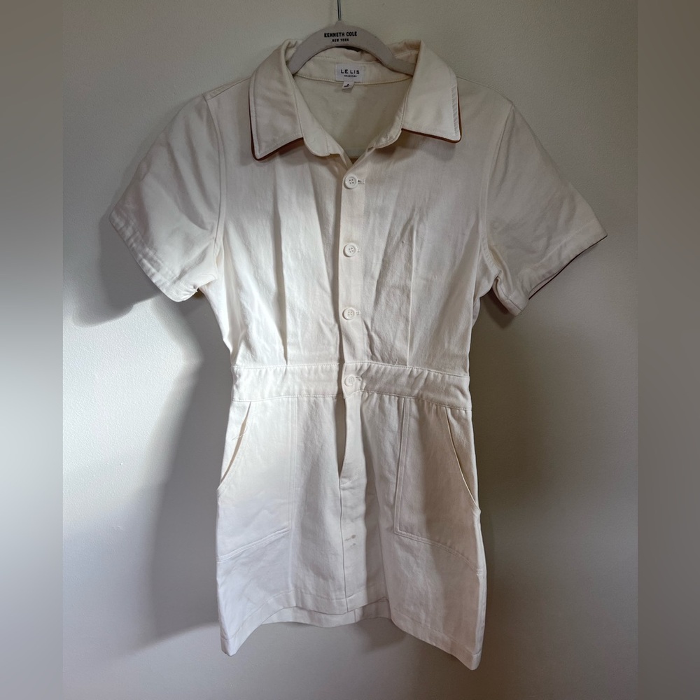 Le Lis Cream Short Sleeve Dress